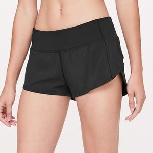 Lululemon Speed Up Low Rise shorts, Size 6